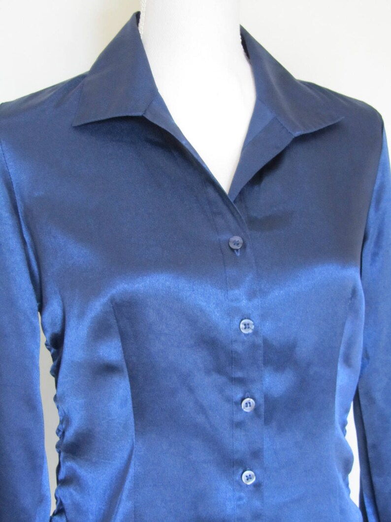 Canyon River Blues Women\u2019s Girl\u2019s Dark Cornflower Blue Side Drawstring Long Sleeves Button Up blouse size M