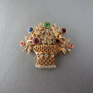 Vintage Basket of Flowers Multi color Crystals Gold Tone Metal Brooch Pin