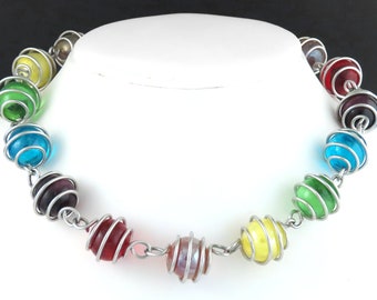 1980s - Superb Vintage Silver Tone Wirered Multicolor Glass Beads Necklace