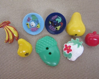 Vintage plastic sewing buttons - goofies - fruit - realistic - good variety - for fun and embelishement, or collecting