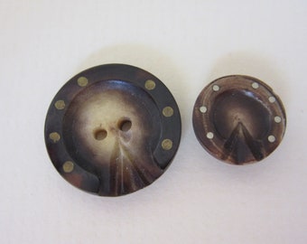 Mother Daughter pair of vintage sewing buttons - horn with horse shoe design - metal inlay border