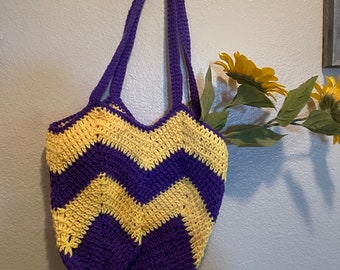 Sac à bandoulière violet et jaune au crochet