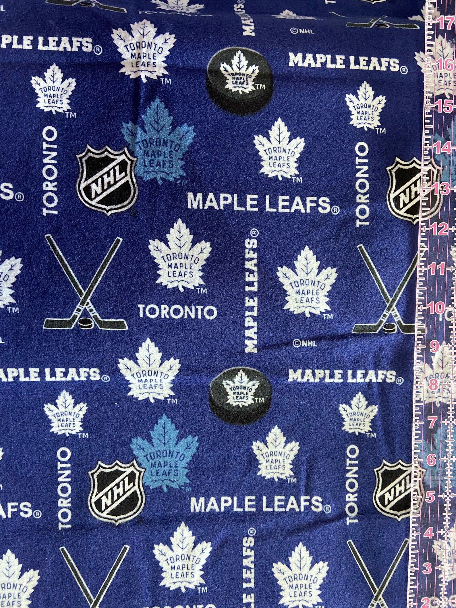 1/2 Yard NHL Fabric Flannel / Toronto Maple Leafs Fabric