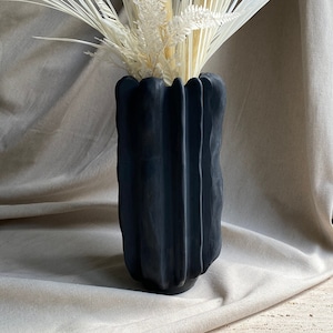 FORMA - concrete organic shaped vase | concrete decorative piece | large concrete vase | concrete sculpted vase | concrete sculpture | prop
