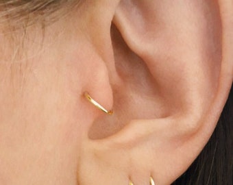 Gold Tragus Ohrring, Tragus Piercing, Gold Tragus Hoop, Helix Ohrring, Minimal Ohrring, Silber Sleeper, Gold Hugger Hoop, Tiny Ohrring Hoop