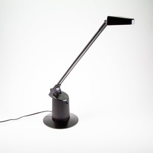Briljant Leuchten postmodern tysk teleskopisk skrivbordslampa från 1980-talet. Vintage Memphis-inspirerad