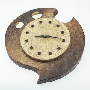 Ceramic battery clock 70s european brutalism.