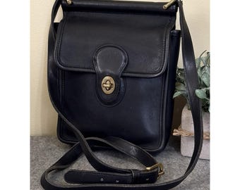 Vintage Small Coach Black Leather Crossbody Bag Pocketbook Handbag