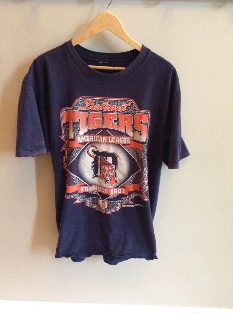 detroit tigres shirt