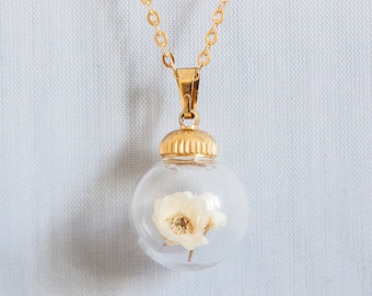 Collar de margaritas reales con bola de cristal y colgante de orbe dorado, joyería de girasol seco, terrario botánico