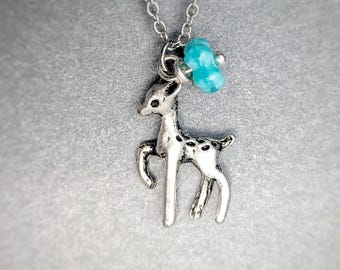 Collar vintage de Bambi, colgante de ciervo de plata antigua, joyería minimalista de cervatillo
