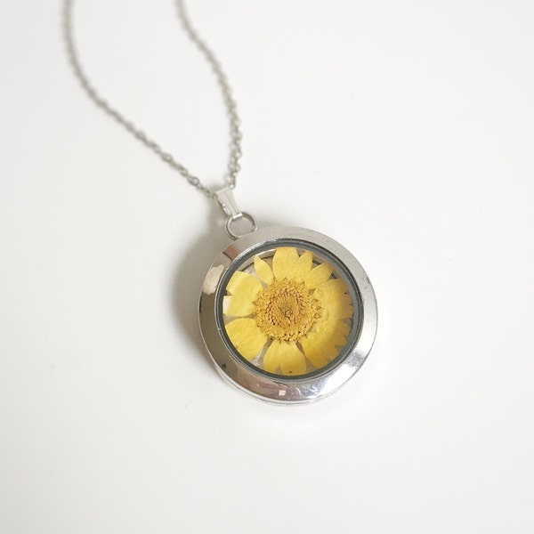 Yellow Sunflower Necklace, Floating Locket Charm, Glass Frame, Mori Girl, Real Flower, Kid, Feverfew, Wish, Boho, Woodland, Dried Flower