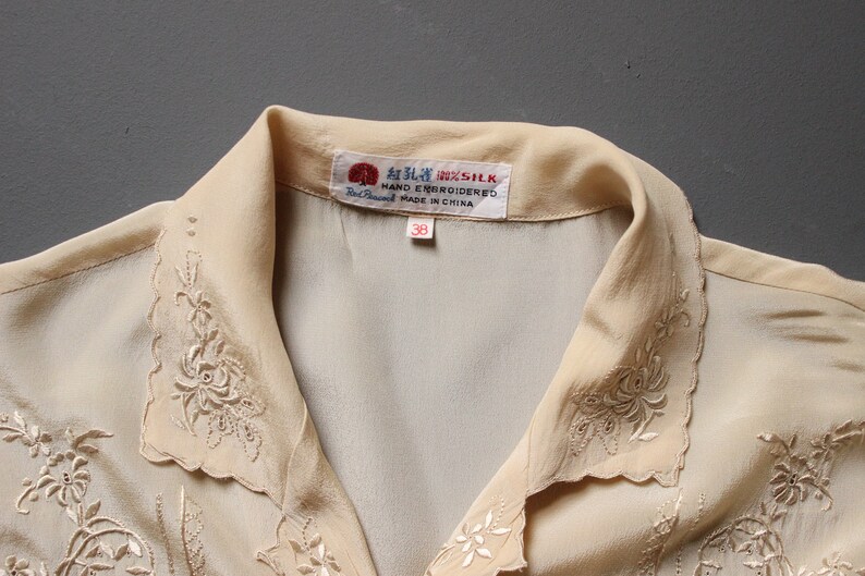 Vintage Chinese 1940s style delicate cream beige gold 100/% silk blouse shirt top Peony style Red Peacock embroidered cutwork long sleeve