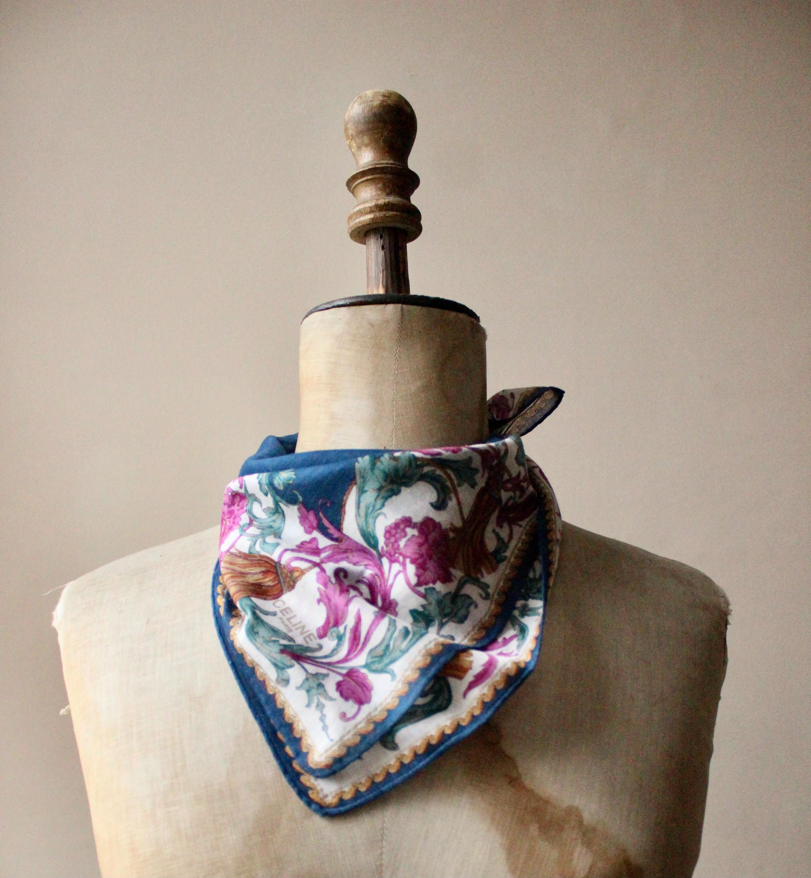 Foulard Carré Celine Vintage Soie 85x86 Cm - Multicolore - Petit Défaut
