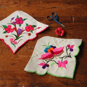 Vintage Hmong hill tribe Jacke Patches Stoffreste aus Nordthailand rosa rot grün handgestickt Kreuzstich Blumen