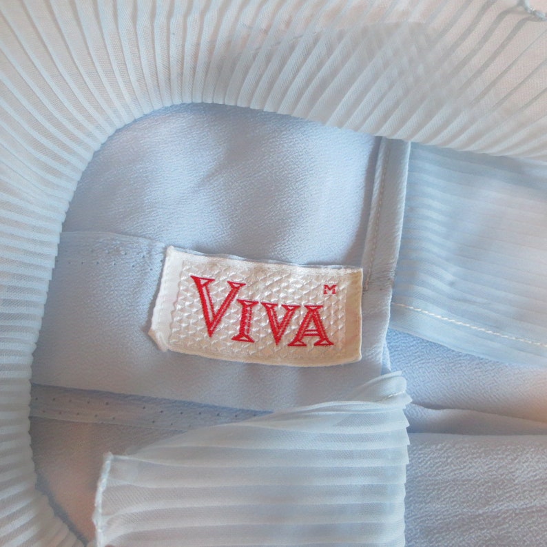 50/'s Powder Blue Textured Polyester Sleeveless Boxy Blouse Plisse Collar Size Medium