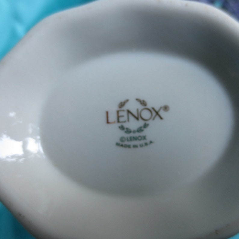 Vintage LENOX Vase Fan Shape Tulip Pattern Basket Weave Gold Trim