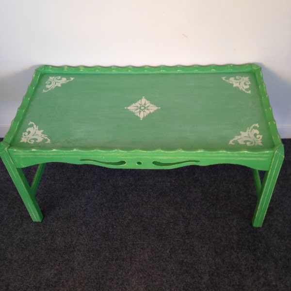 FROGGY / painted coffee table / furniture
