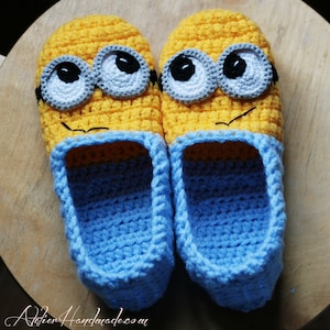 Crochet Pattern Slippers Adult sizes PDF FILE with Instant Download image 1