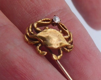 Extremely Rare Art Deco Early 1900s 14K Gold Diamond Detailed Cancer Crab Zodiac Horoscope Stick Pin