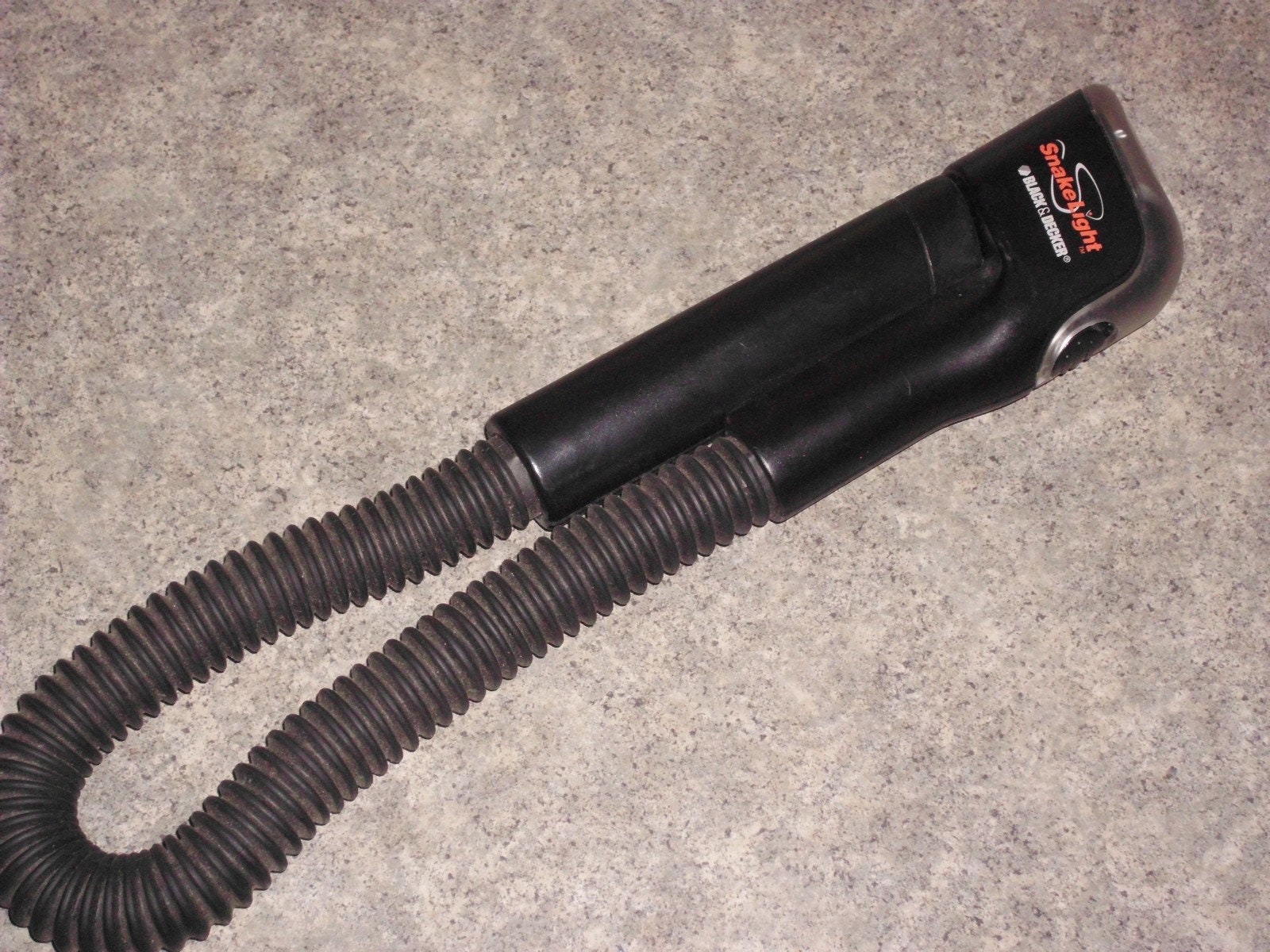 Black & Decker LED SnakeLight Flashlight Review