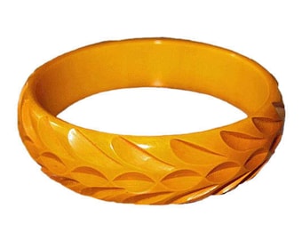 Butterscotch Bakelite Bangle Bracelet Deeply Carved Leaf Pattern - Collectible Bakelite