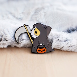 Halloween Guinea pig Grim Reaper Enamel Pin