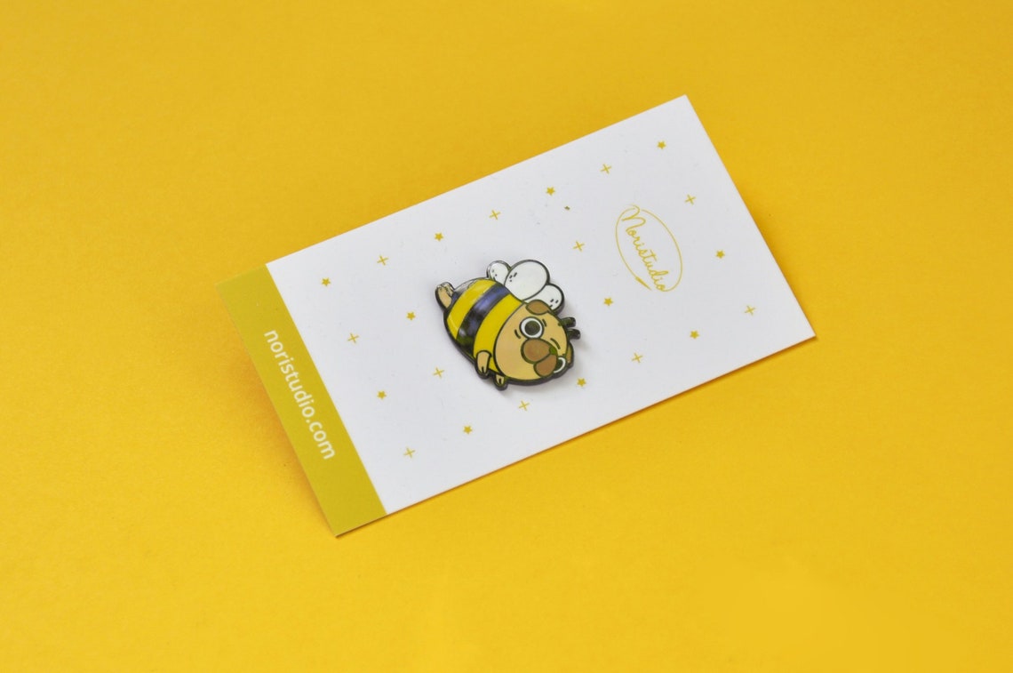 Pug Bee Enamel Pin – Noristudio
