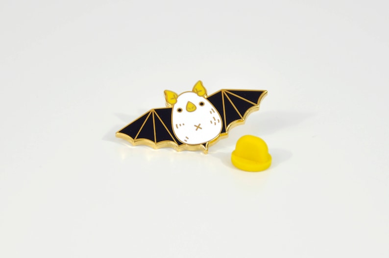 Honduran white bat pin animal pin bat lapel pin hard enamel pin