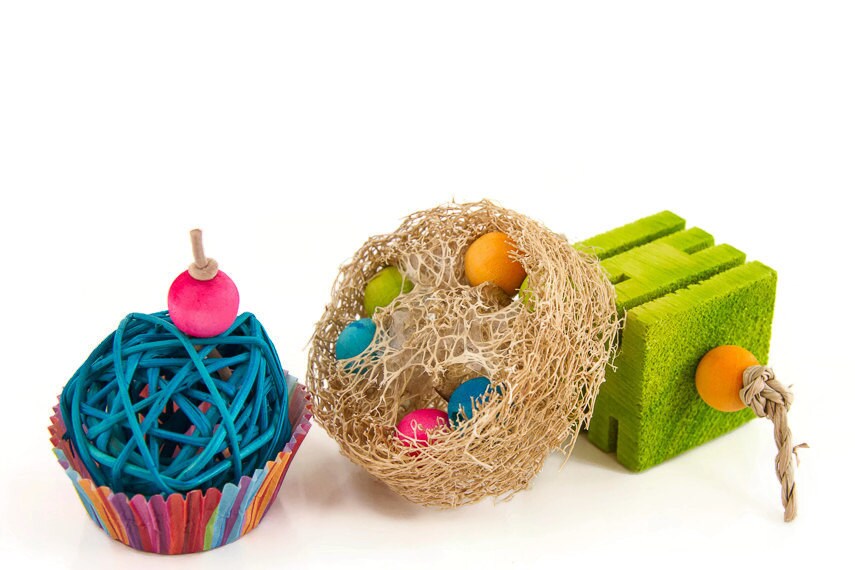 And a Cherry on Top, Bundle of 3 Foot Toys - Bird's nest, Cupcake…