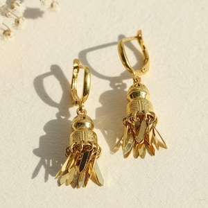 14k gouden filigraan kroonluchteroorbellen: handgemaakte Israëlische vintagestijl