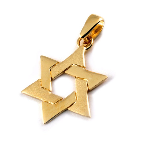 Interwoven Star of David Pendant in 14k Gold Classic Jewish Star