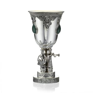 Einzigartiger silberner Kidduschbecher mit chassidischen Musikern, Sterlingsilber Eilat Stein Kidduschbecher, filigraner Shabbat Becher, Judäa aus Israel