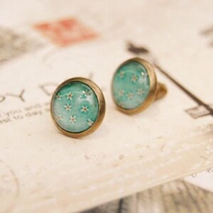 Small White Flower Stud Earrings