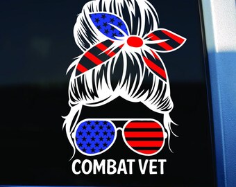 Vinilo adhesivo para coche con diseño de moño desordenado patriótico de veterano de combate.