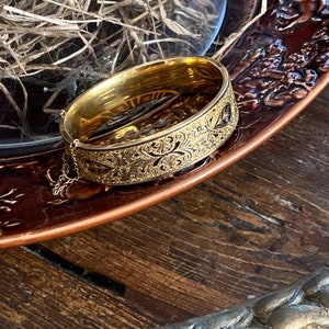 RF Simmons Gold Filled Hinged Oval Victorian Bangle, Taille