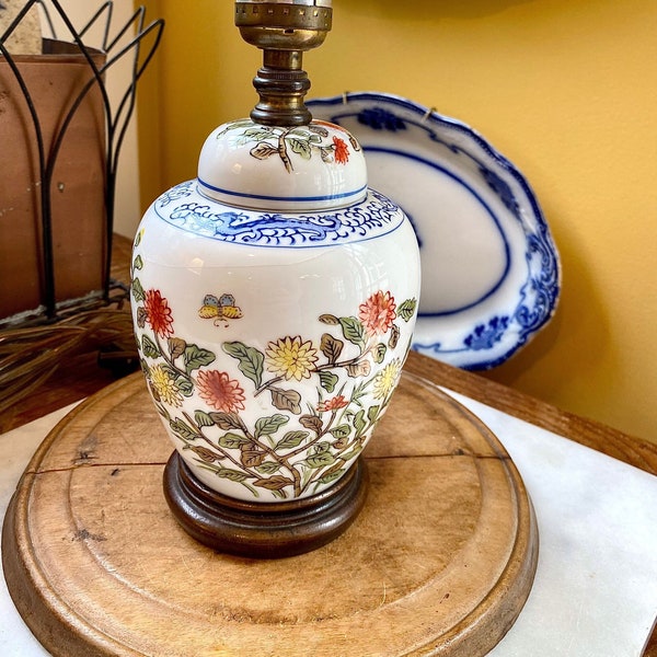 Vintage Blue & White Ginger Jar Lamp      Love the Orange Detail too!