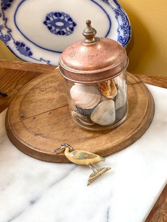 So Pretty Enameled Heron or Crane on Vintage Gold… - image 2