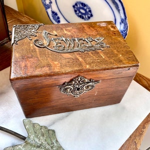 Antique Victorian Diorama Jewelry Box - Pastoral Scene • PreAdored