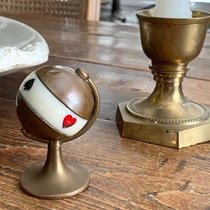 Marcador de silbato de latón vintage con forma de globo, estilo clásico de estantería para todos los palos de cartas del hogar