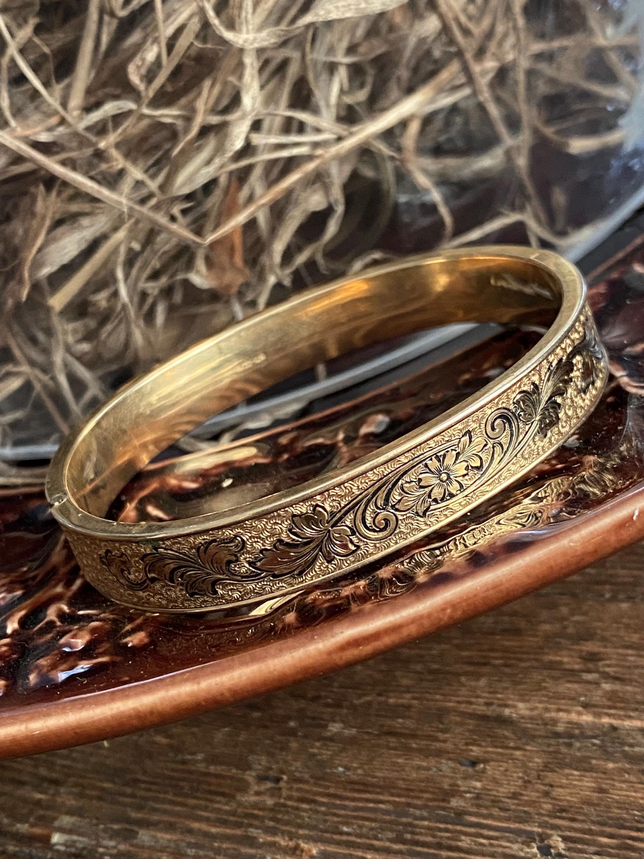 Antique bangle - Etsy 日本 Antique bangle - Etsy 日本