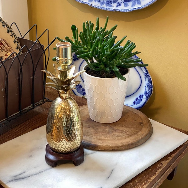 Brass Pineapple Lamp on Base       Timeless Beauty