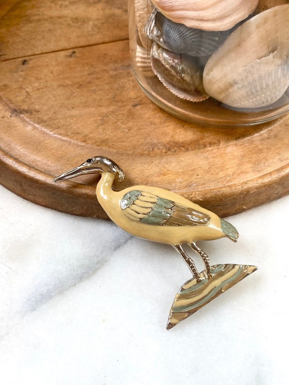 So Pretty Enameled Heron or Crane on Vintage Gold… - image 1