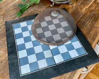 Fun Mid Century Schach oder Schachbrett Stil Dekor Herzstück Basis oder Requisite als Shelfie!