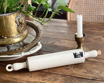 Rodillo de cocina vintage con adorable silueta