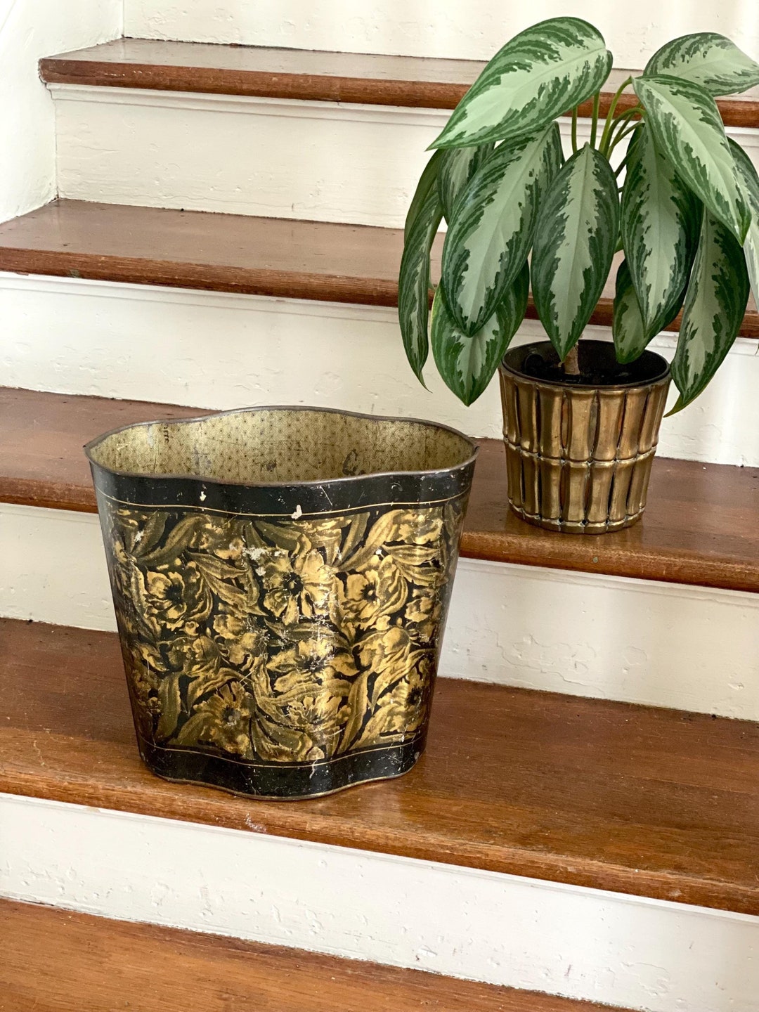 Fabulous Mid Century Metal Wastebasket With Beautiful Interior Design ...