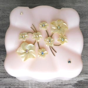 Vintage PINK MENDA Art Deco Square Hinged Lucite Powder Box w/Original Puff