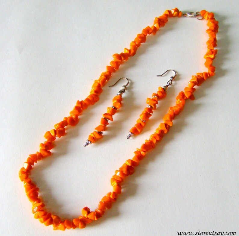 Fashion Necklace Set Jewelry Set Women Jewelry Tribal jewelry Necklace /& Earrings Set Orange Handmade Stone Chips Single Strand from India
