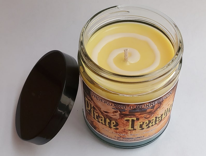 PIRATE TREASURE scented candle image 2