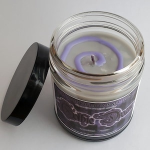 GOTHIC DREAM scented candle image 2